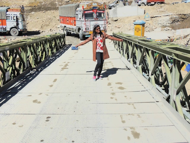 Ruchika at broken Bridge, Sarchu