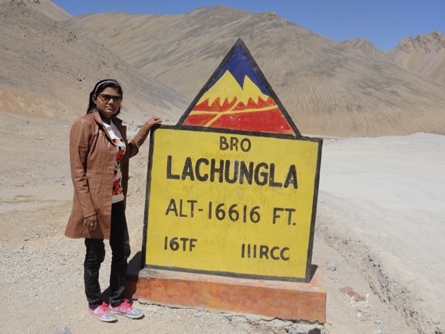 Ruchika at Lachungla Pass